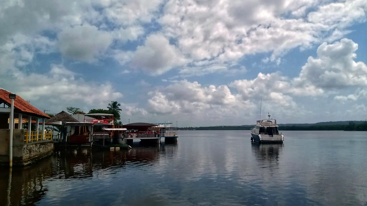 Paisagem lagunar do Pontal da Barra